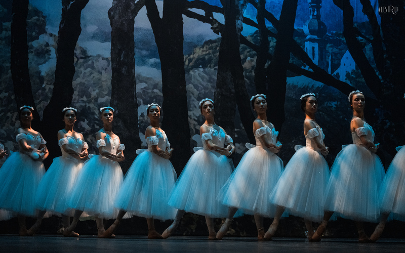 Fotograf�a de la representaci�n de 'Giselle', en la versi�n del Ballet de Barcelona, realizada por Alba Muriel